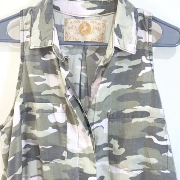 BELLA DAHL Camo Sleeveless Top with Collar Green and White - Size XS - EUC - Picture 3 of 9